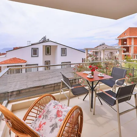 Elfe Misra Apartment *